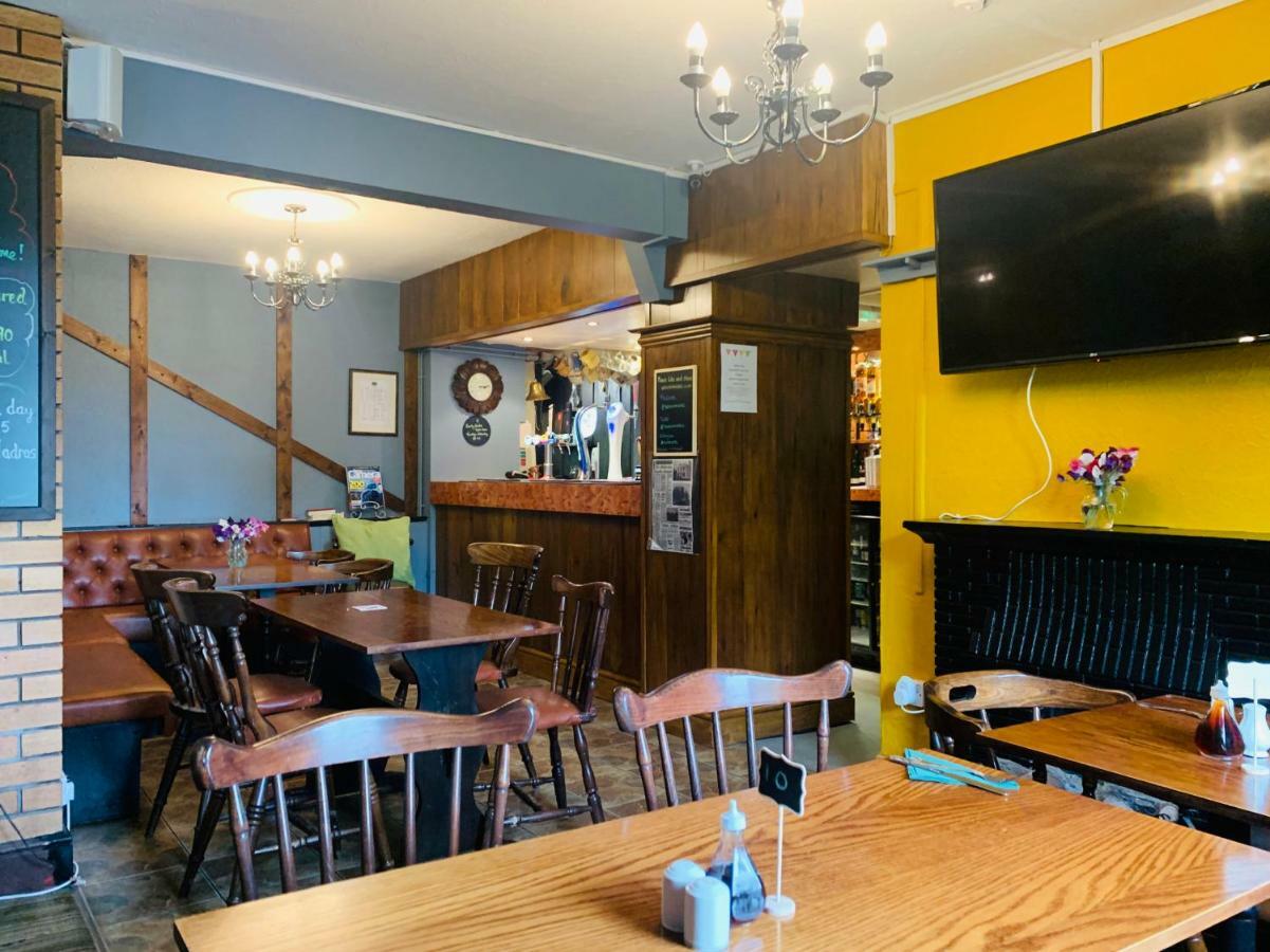 Milton Hotel Llanwern Village นิวพอร์ต ภายนอก รูปภาพ
